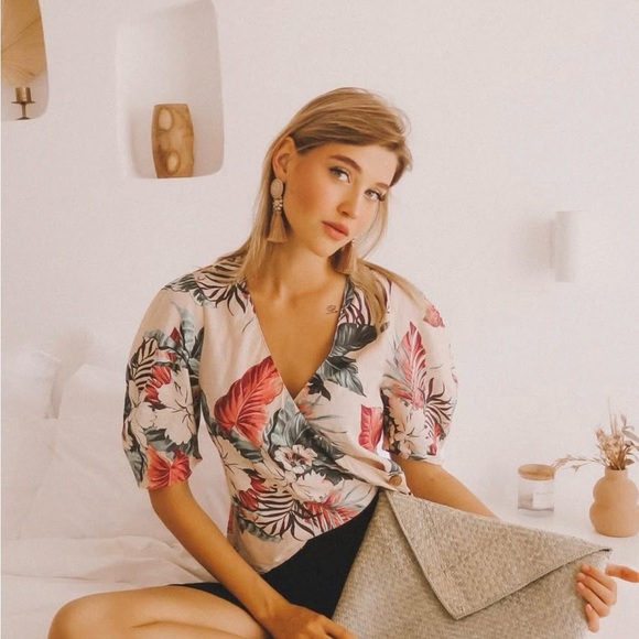 Zara Linen wrap blouse puff sleeve pink tropical print - Picture 3 of 13